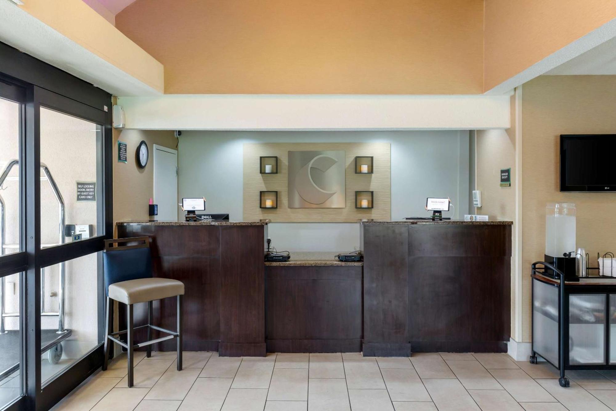 Comfort Inn University Durham - Chapel Hill Bagian luar foto