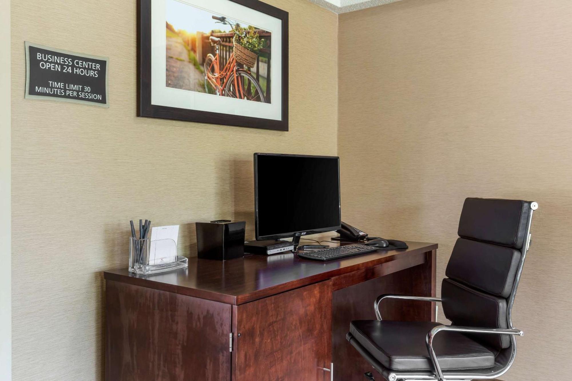 Comfort Inn University Durham - Chapel Hill Bagian luar foto