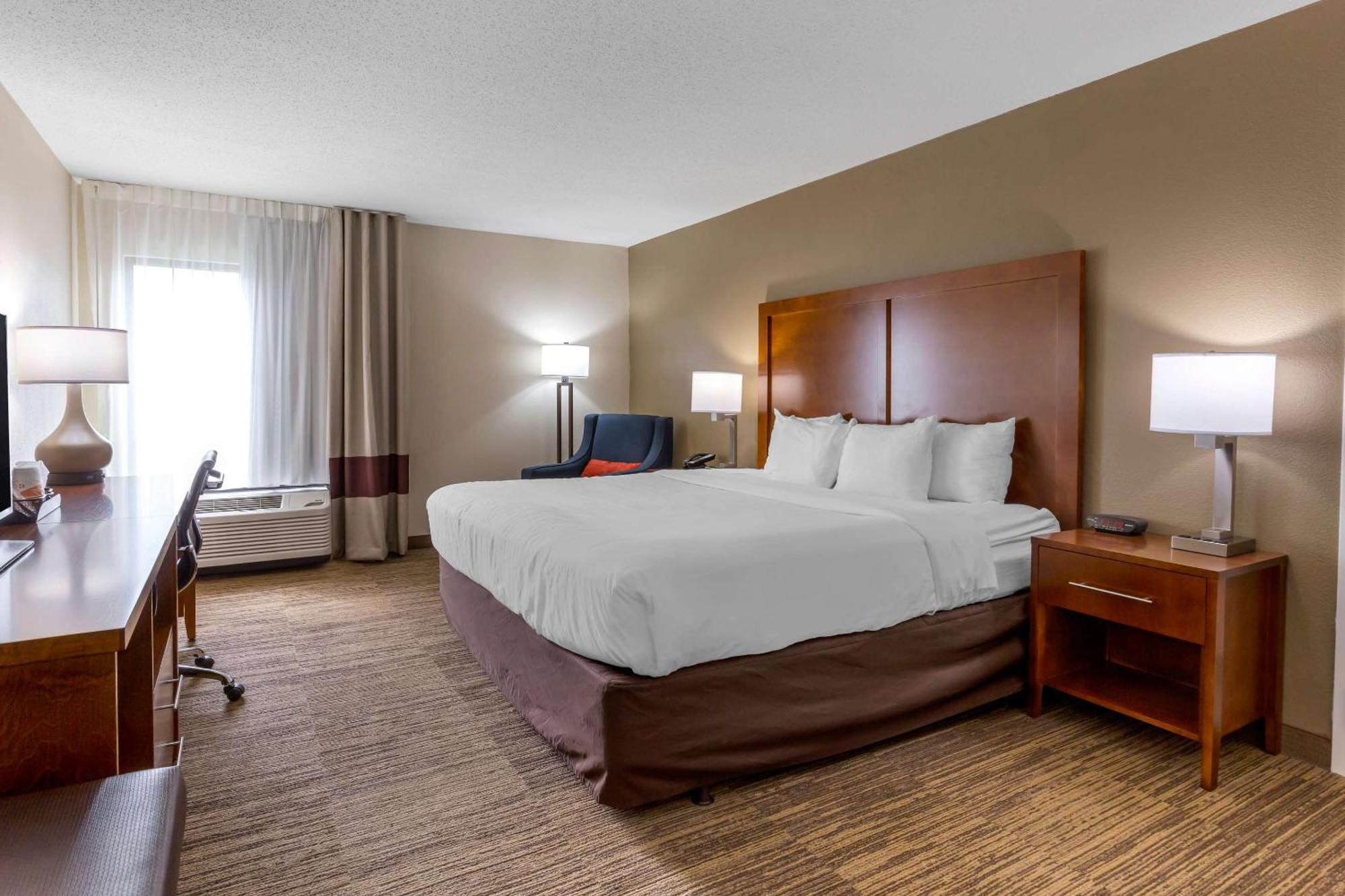 Comfort Inn University Durham - Chapel Hill Bagian luar foto