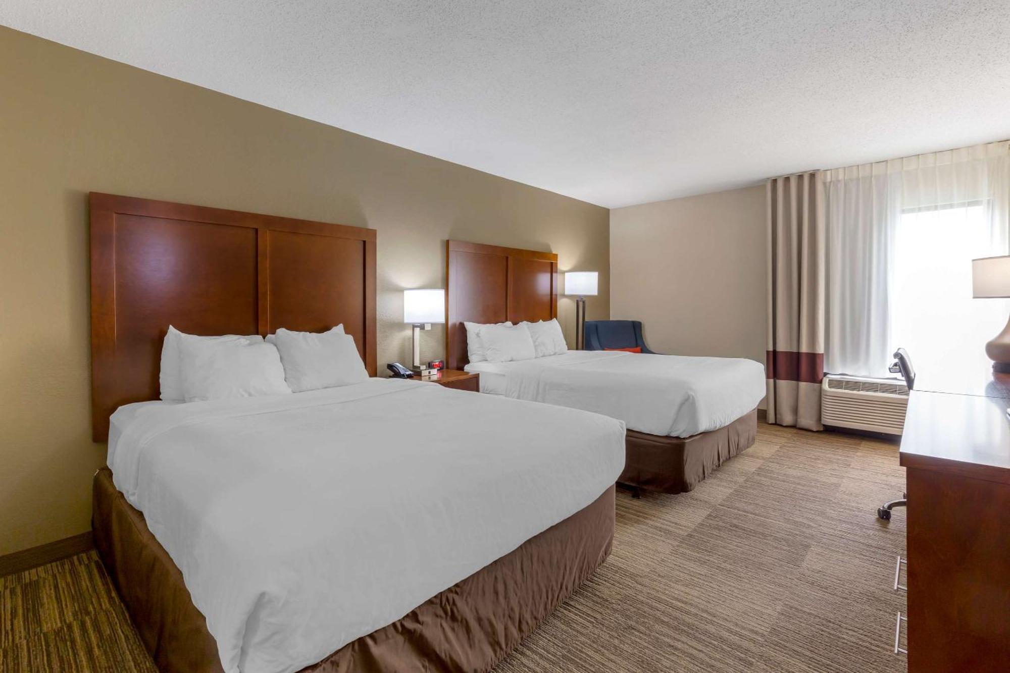 Comfort Inn University Durham - Chapel Hill Bagian luar foto
