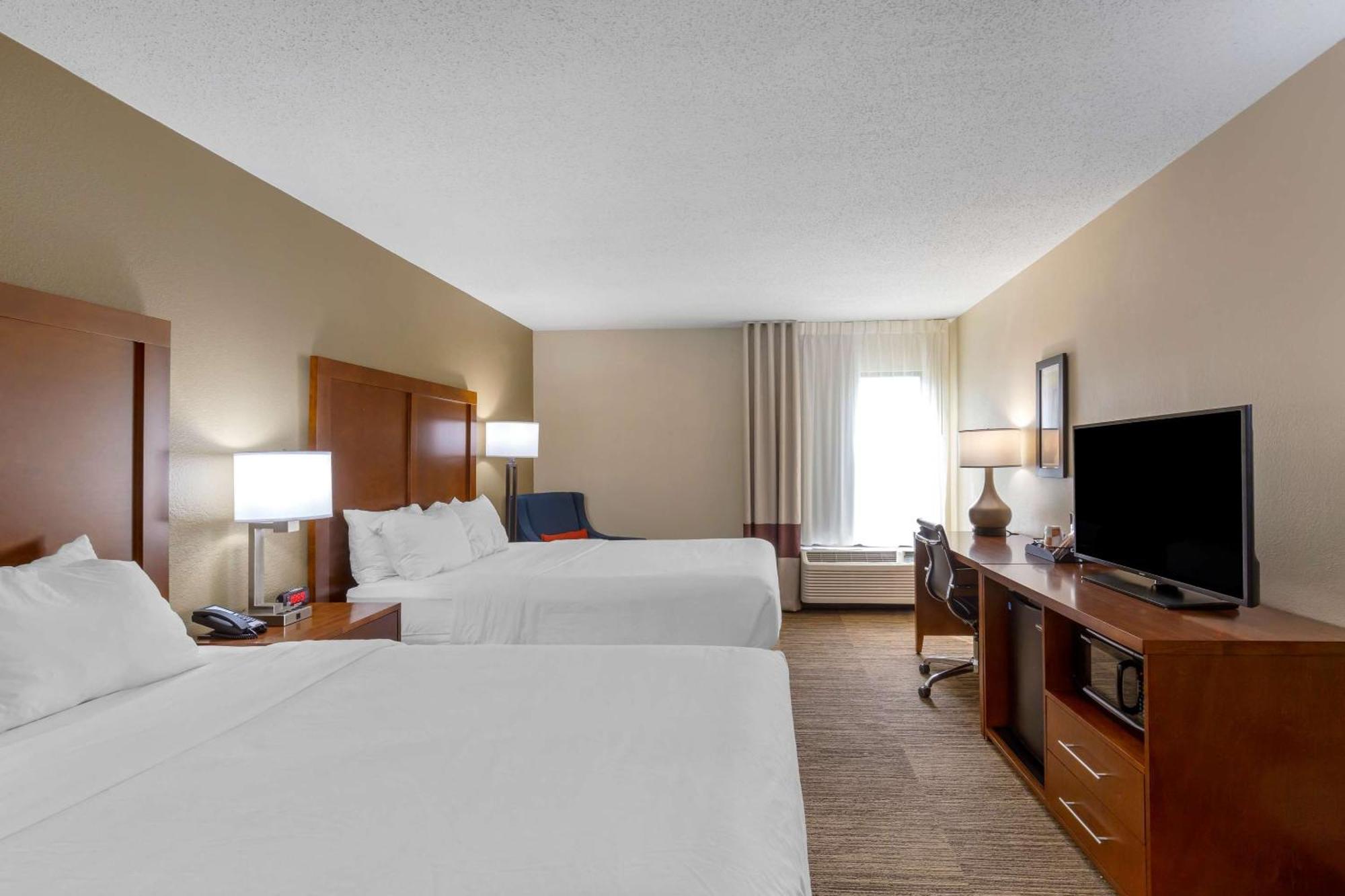 Comfort Inn University Durham - Chapel Hill Bagian luar foto