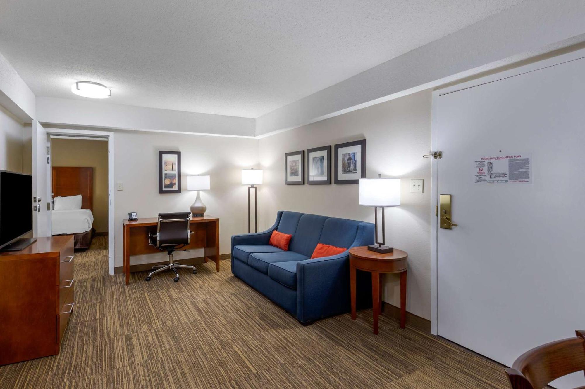 Comfort Inn University Durham - Chapel Hill Bagian luar foto